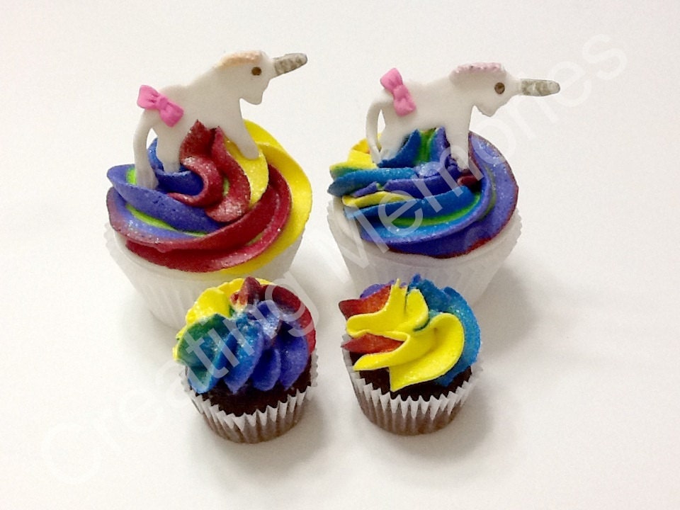 24 Fondant Unicorns - Cupcake Toppers