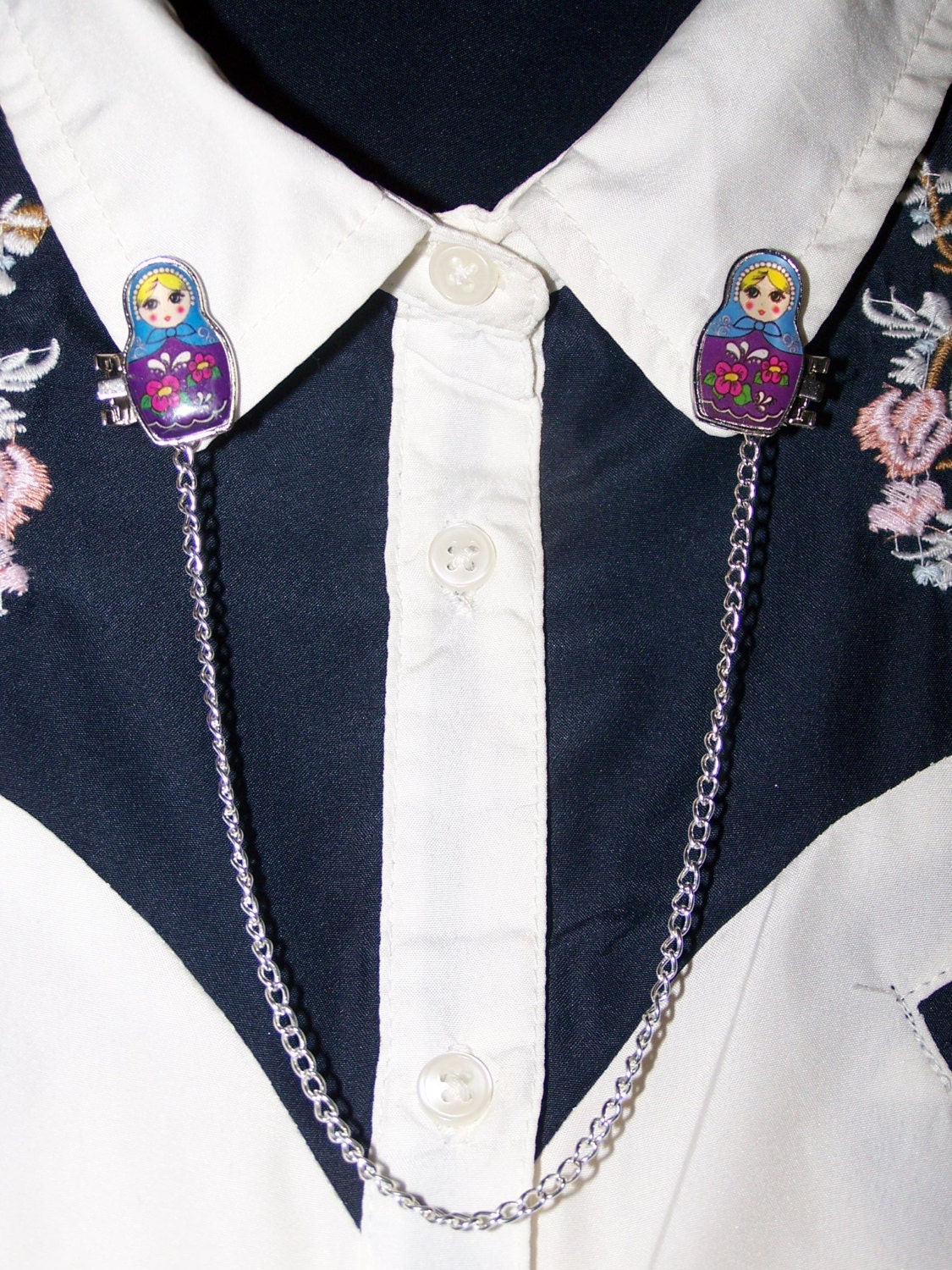 Russian doll collar clips