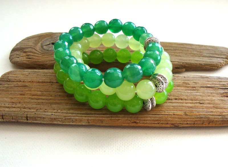 Green stacking bracelet / jade / faceted agate / beaded bracelet / summer / neon / boho chic / set of 3