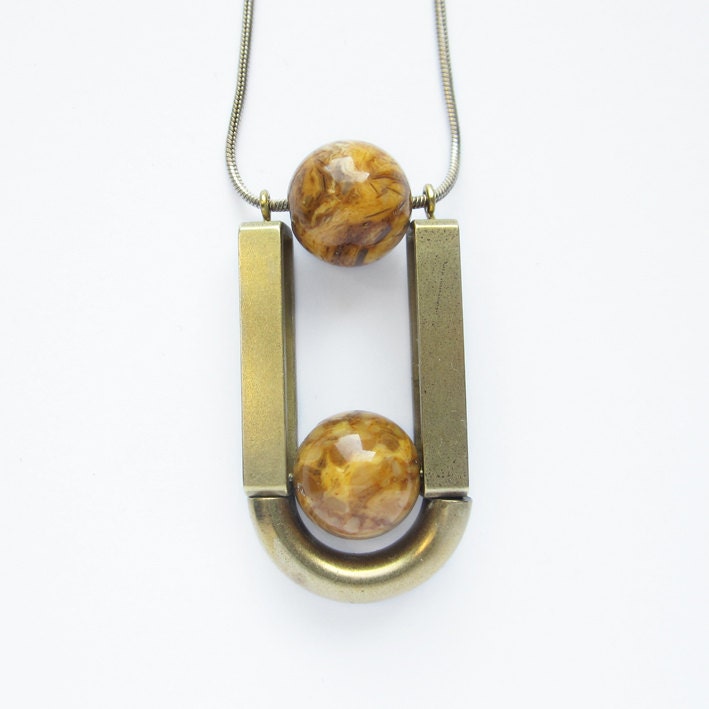 NEW - Gorgeous jade beads necklace