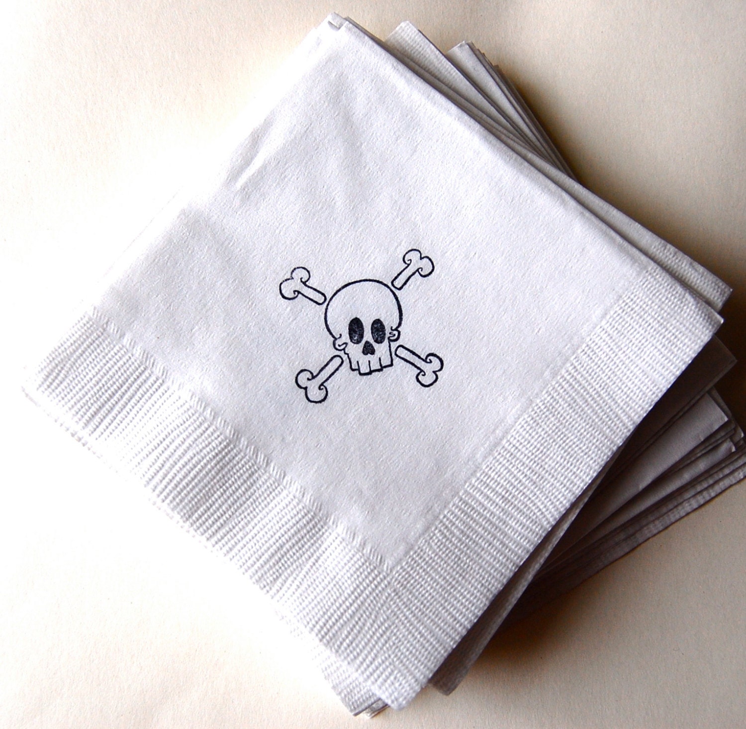 Skull and Crossbones beverage napkins / Set of 50 / Pirate Party