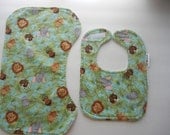 GIFT SET - Jungle animals flannel bib & burp cloth set - Baby shower gift