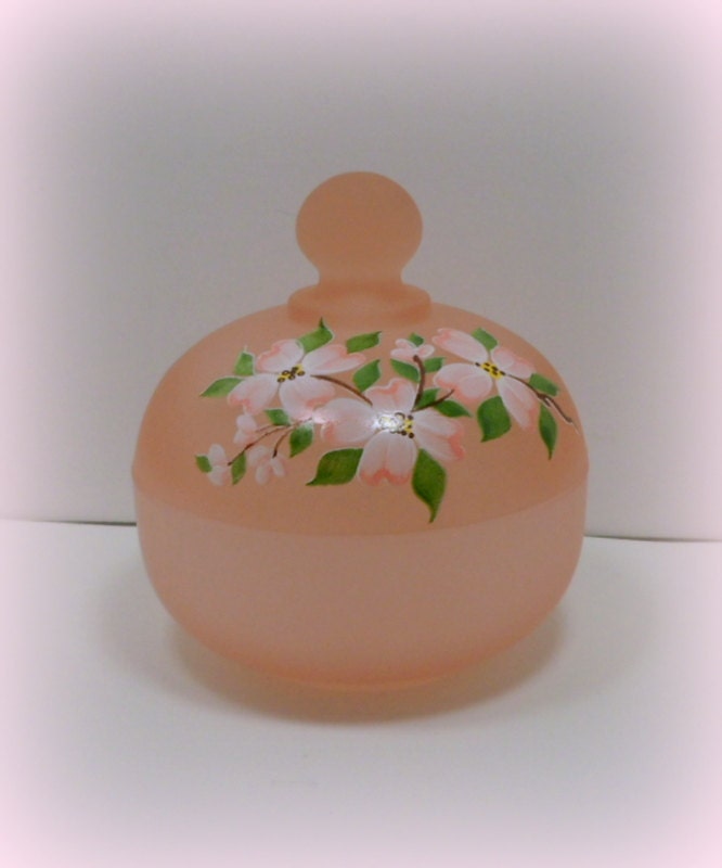 Vintage Westmoreland Pink Satin Glass Puff Box Dogwood