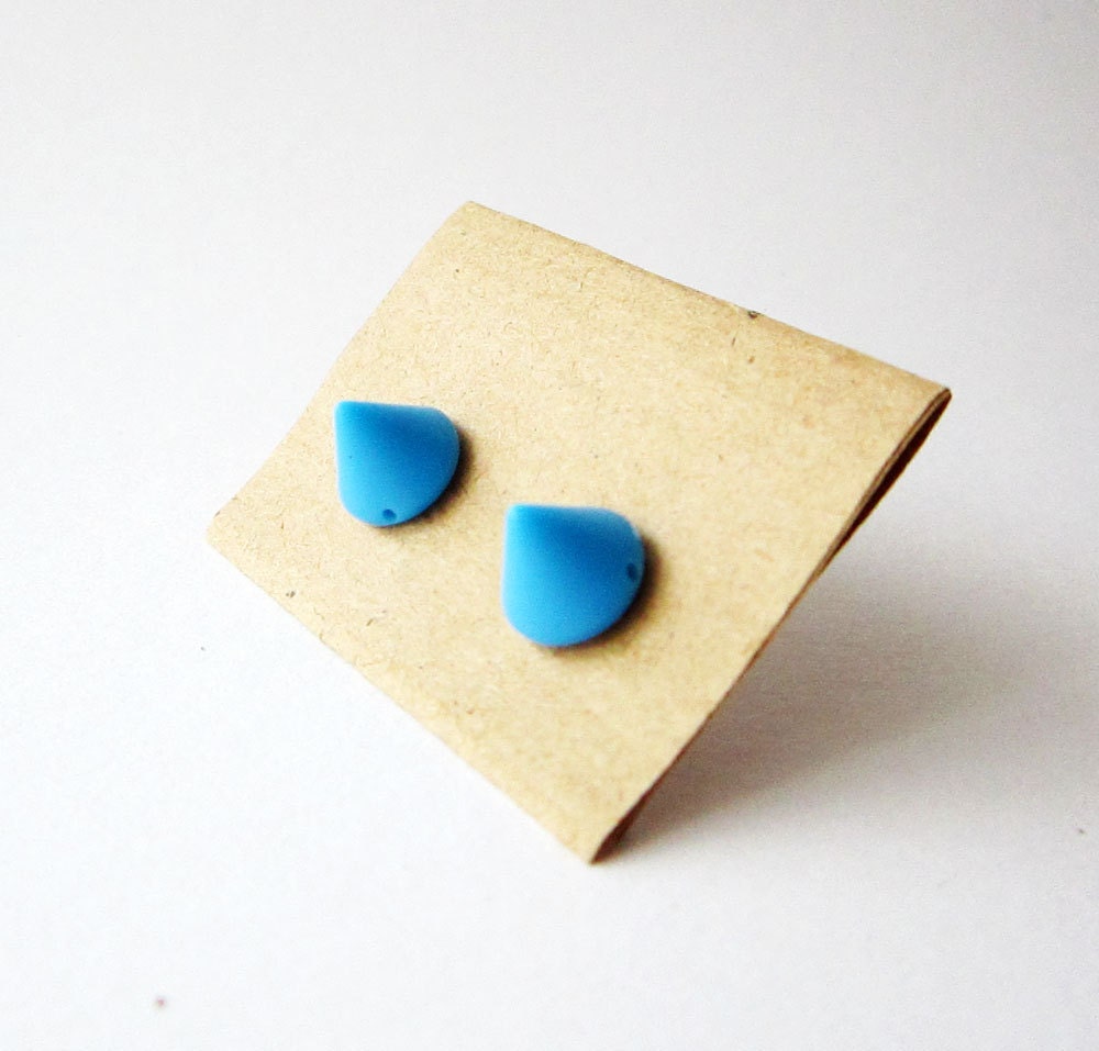 Blue spike stud earrings - Small blue cute cone post earrings - Summer trend earing studs - FREE SHIPPING