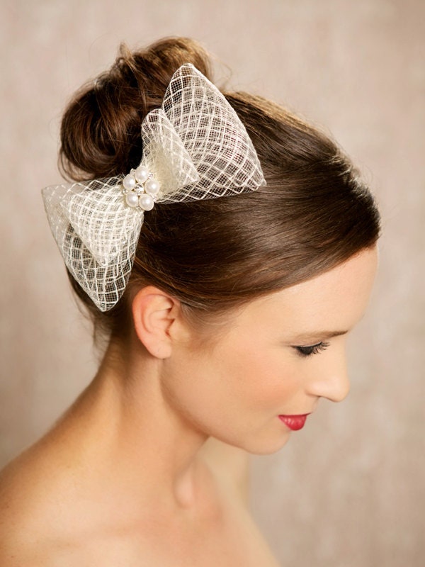 Ivory Bow, Bridal Hair Accessories, Birdcage, Crystal Bow Fascinator, Wedding Hair Clip, Vintage Style Headpiece, Bridal Hair Piece