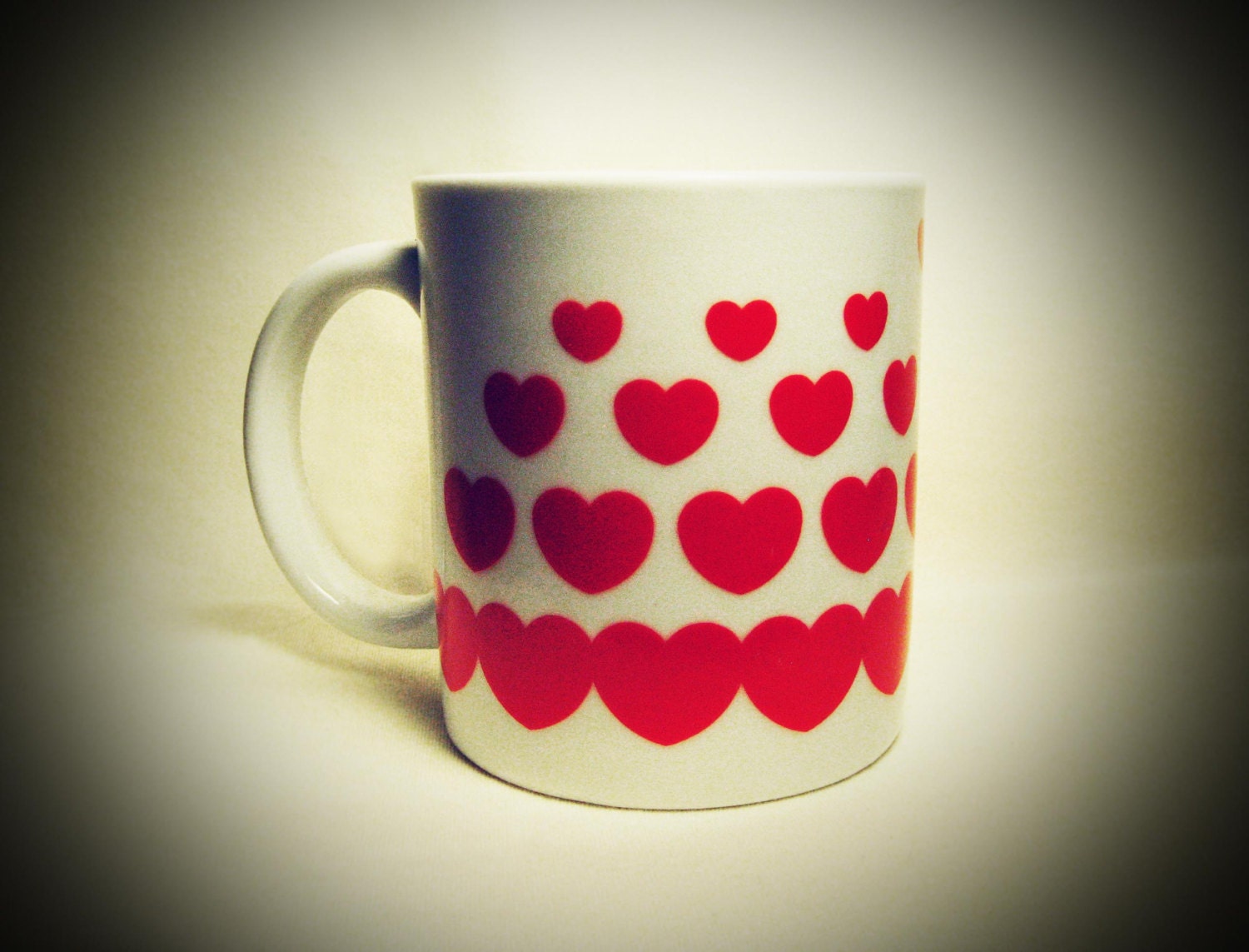 Valentine's Day Special Item - Vintage Heart print coffee mug tea cup 1970's 1980's 1990's