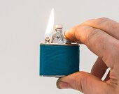 Working 1940s Chrome Ronson Pocket Lighter With Teal Faux Leather Wrap