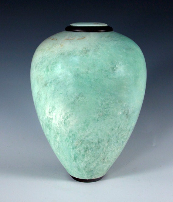 Emerald Green Soapstone Treasure Vessel Urn