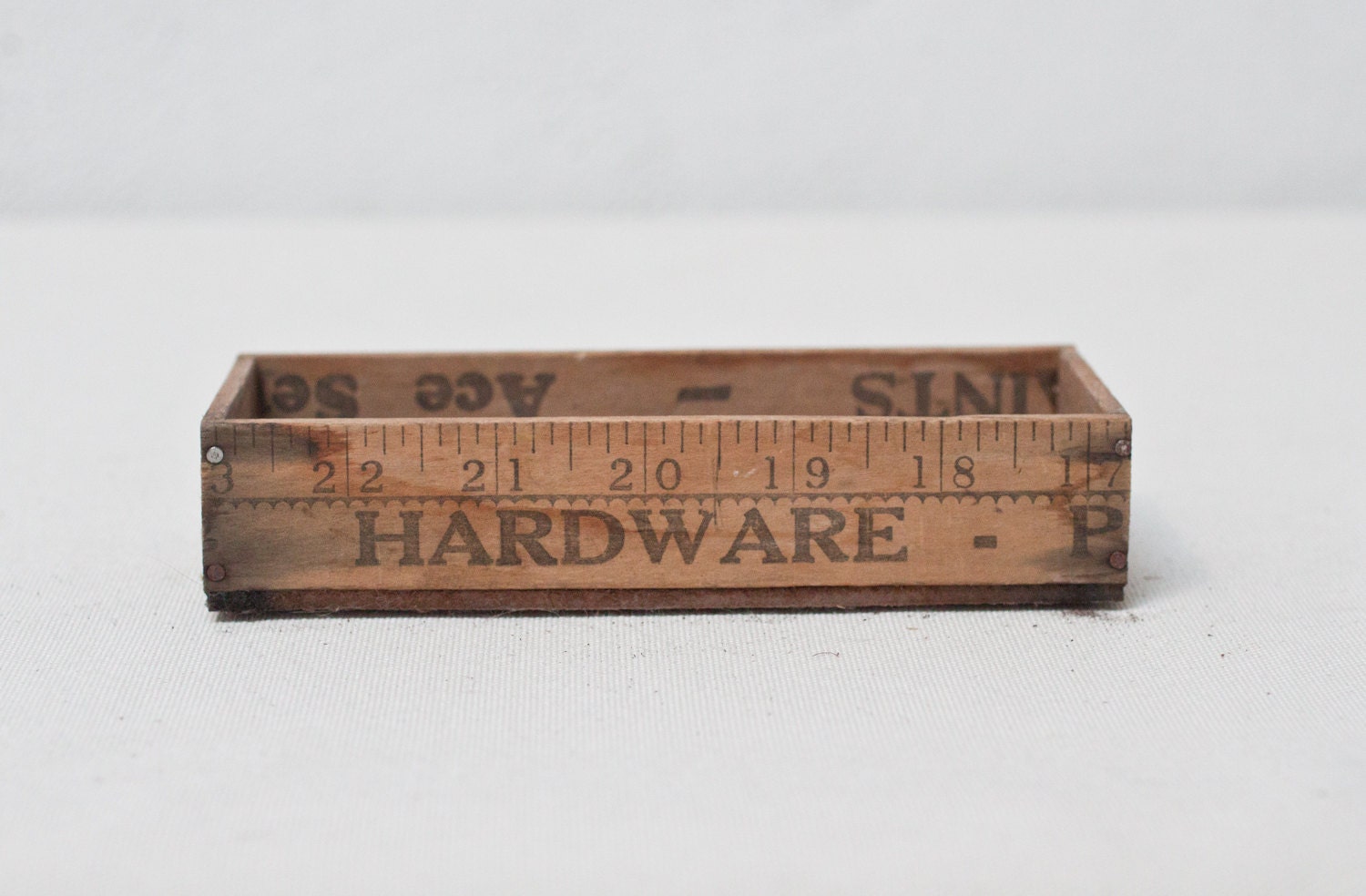 Roosevelt Hardware - Succulent Ruler Planter Box Container