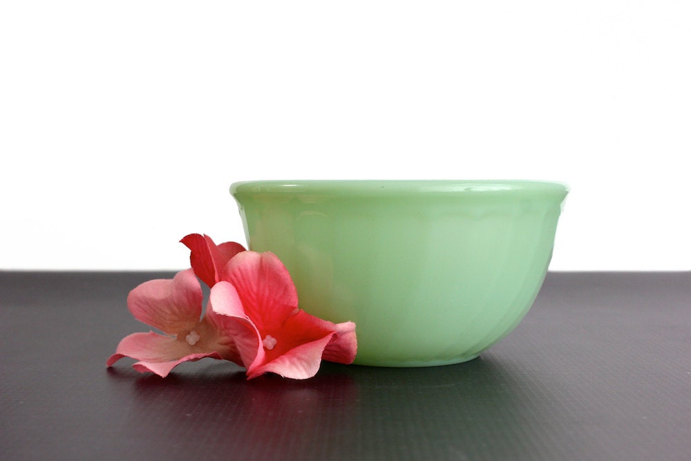 Fire King Jadeite Mixing Bowl 5 Inch Swirl Oven Ware