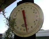 Vintage Chatillon Hanging Circular Spring Scale with Cast Iron Tray -  60 lbs x 1-oz - New York / USA