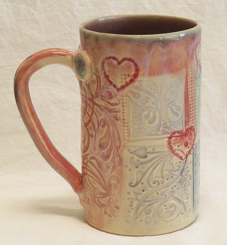 Stoneware 16oz patchwork and hearts coffee mug 16B080