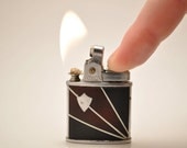 Working Pettie Continental Art Deco Pocket LIghter