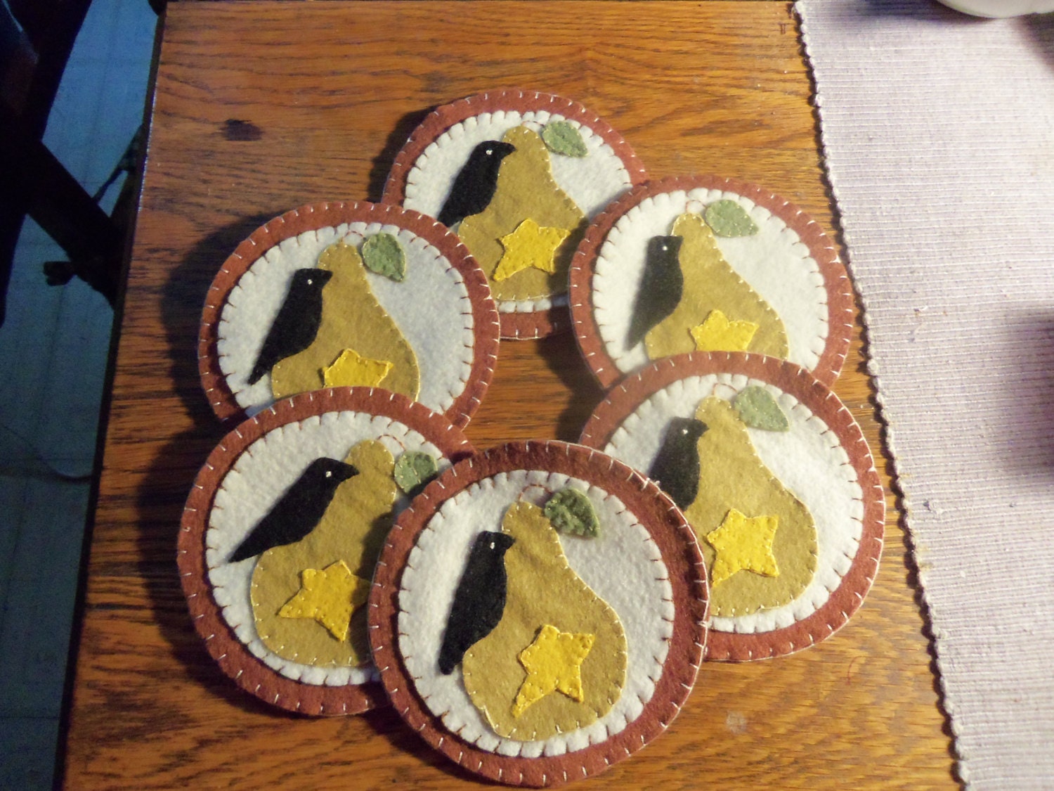 Penny Rug Wool Felt Coasters set 6 Primitive Summer pear crow star SFCOFG