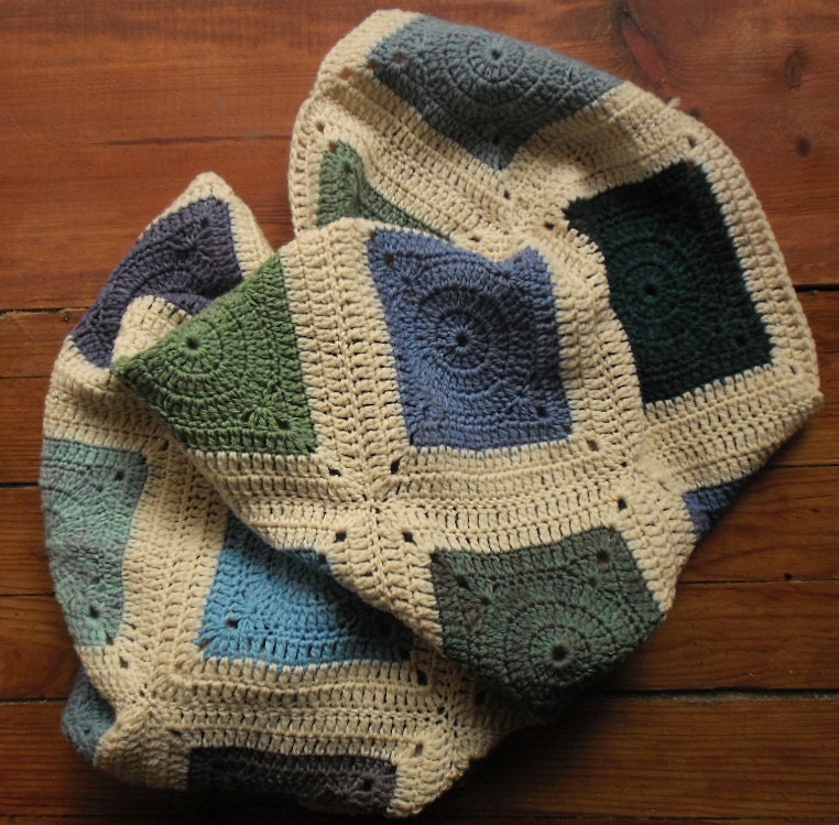BABY BLANKET. hand-dyed yarn. 100% wool