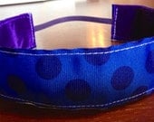 NOODLE HUGGER Non slip ribbon headband - dark blue with navy polka dots - 1.5 inch (running, working out, everyday: women and girls)