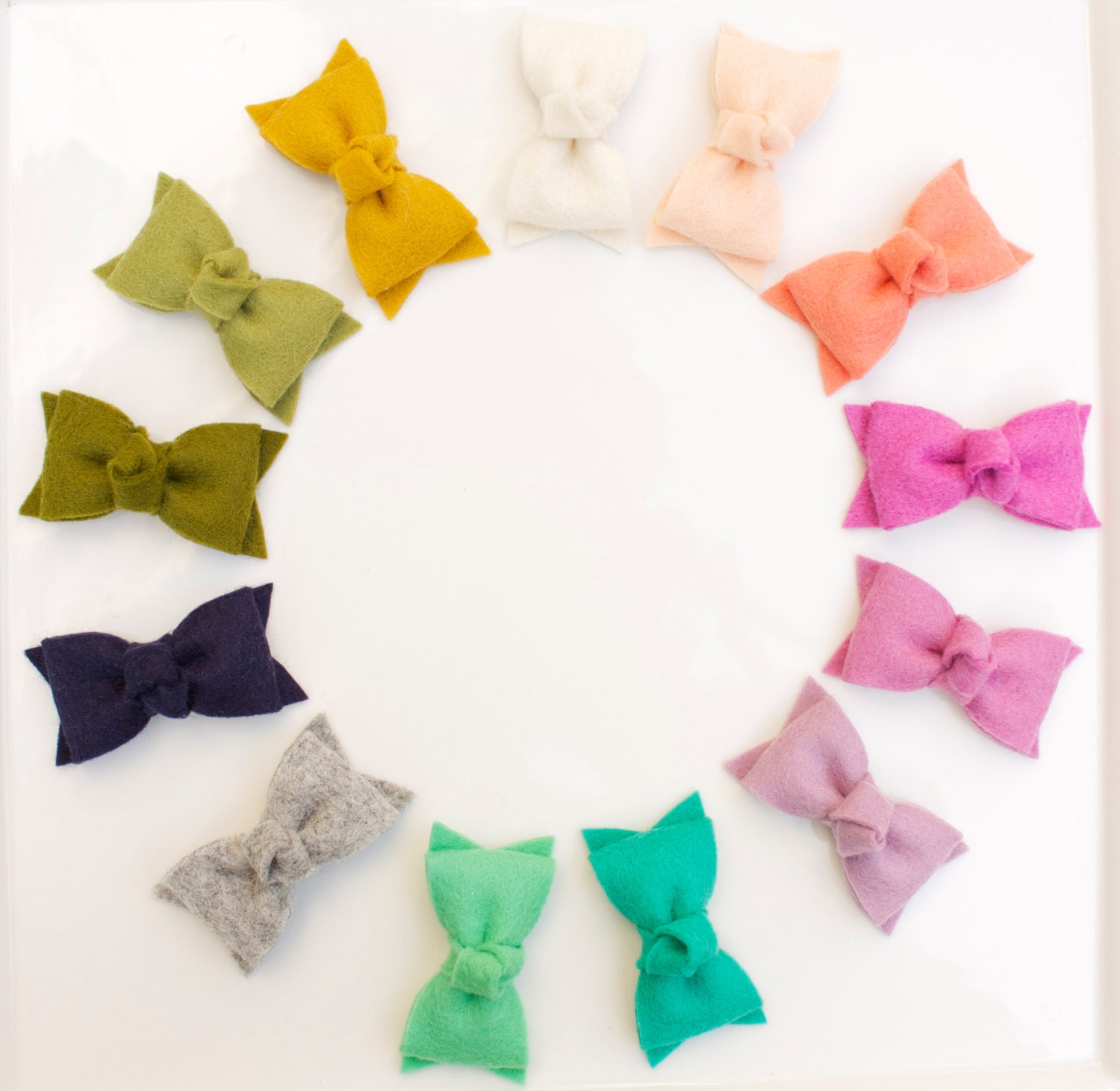 Felt twist bow