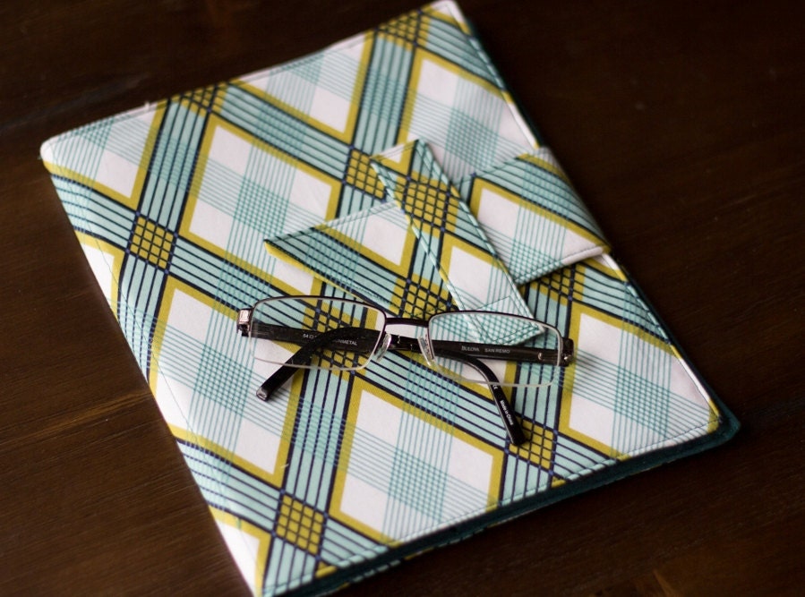 iPad, iPad 2, iPad 3 cover in Joel Dewberry's "Picnic Plaid" with built-in stand