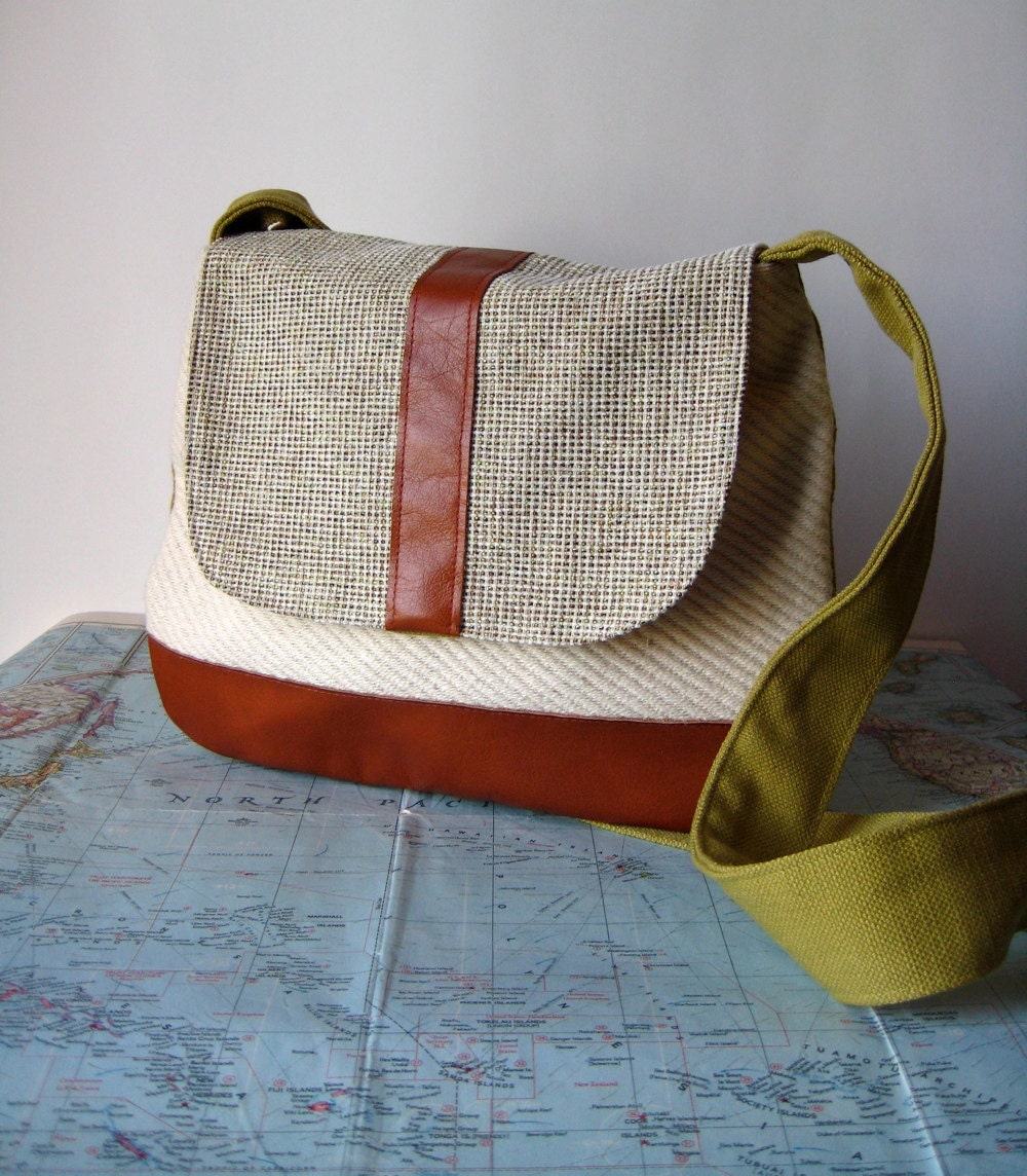 Colorado-- crossbody messenger bag