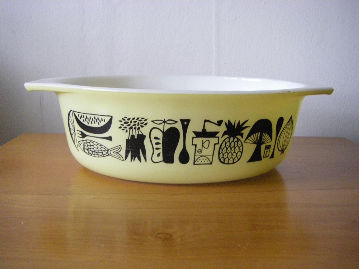 Promotional Cinderella Oval Mod Kitchen Casserole