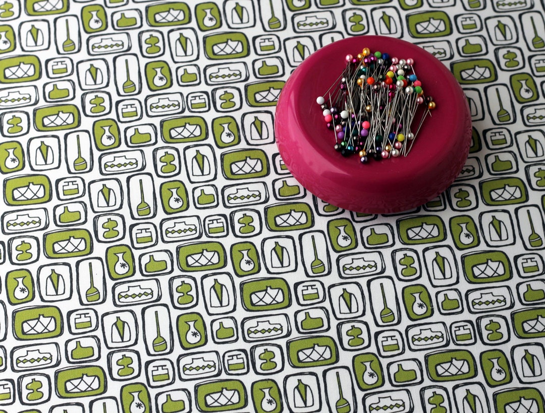 Retro Vases Fabric, Fat Quarter in Avocado Green