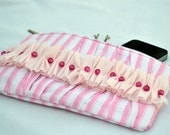 Pleated Clutch Purse, zippered Pouch, summer Clutch, wristlet pink and white with ruffle