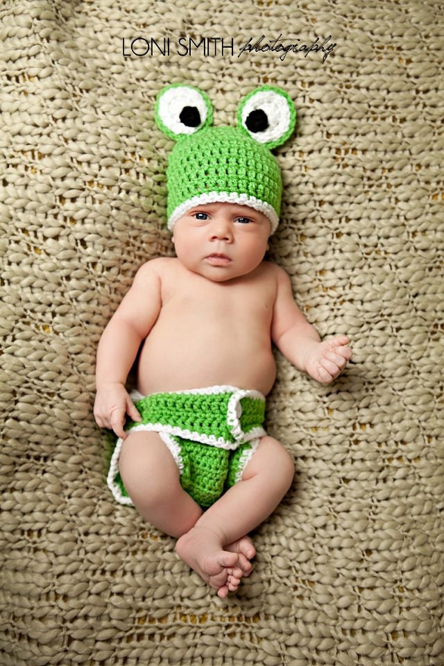 Frog Hat & Diaper Cover Set Crochet Baby - Newborn NB Beanie Cap Shoes 0-12months Costume Halloween Christmas Thanksgiving Winter Outfit