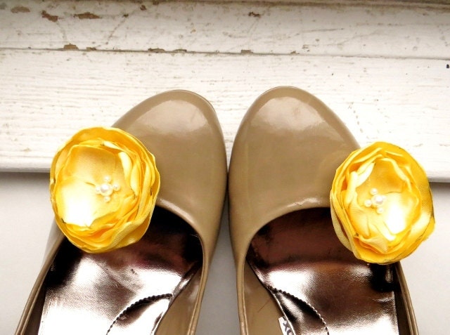Yellow Shoe Clips, Satin Fabric Flowers, Bridal Accessories, Wedding Shoe Adornment, Bridesmaid Gift Accessory for Shoes