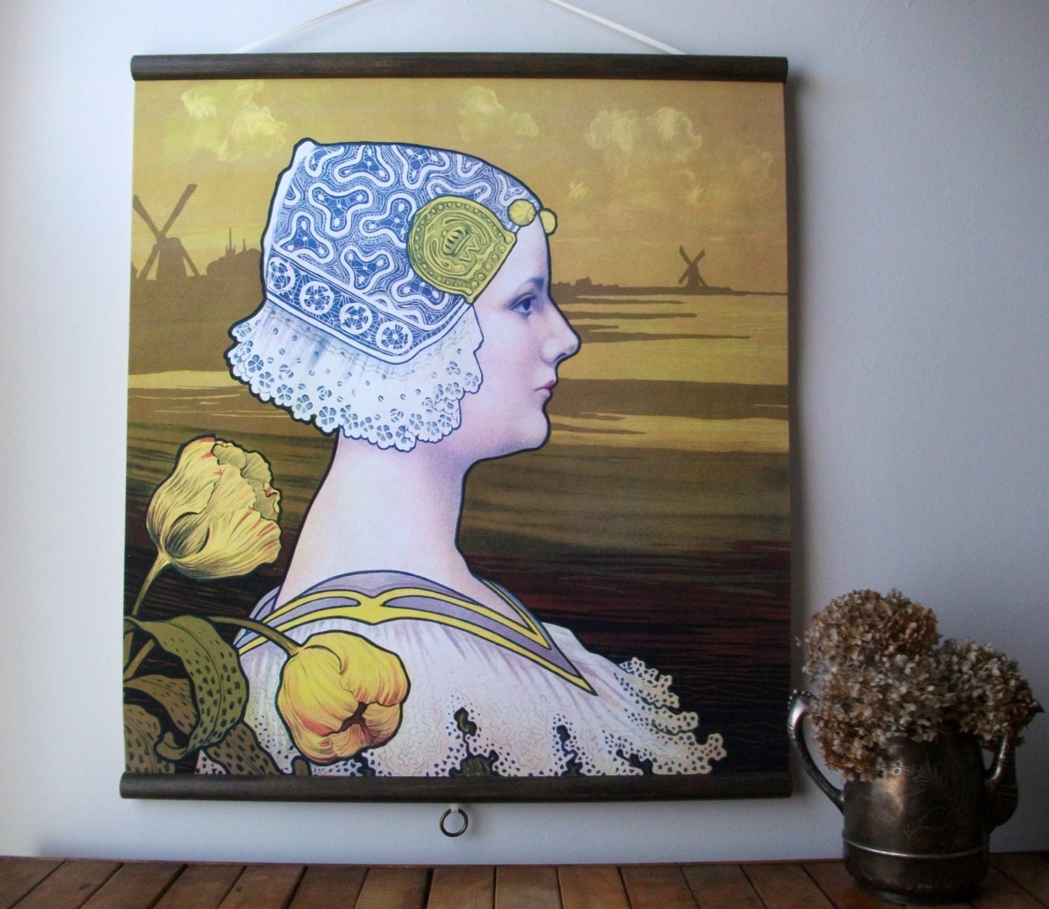Large Canvas Vintage Style School Chart with Wood Trim - Queen Wilhelmina  (24"x27")