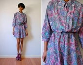 Vtg Pastel Paisley Retro Print Pink Blue Grey Belted Dress