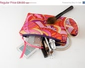 CLEARANCE Cosmetic / Make up Purse -Zipped Purse - Retro design fabric