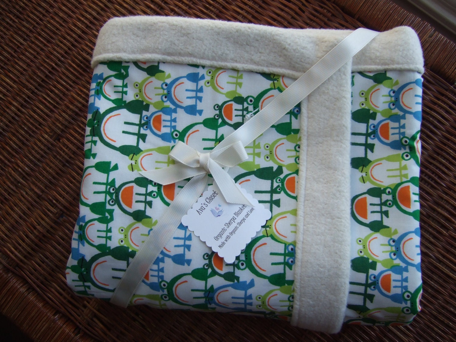 Large Organic Cotton Sherpa Blanket - Frog Fun