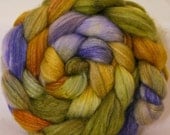 Hand dyed Panda top for spinning ( sw merino/bamboo/nylon ) - Viola  - (4.1  oz.) sw merino/ bamboo/nylon ( 60/30/10)