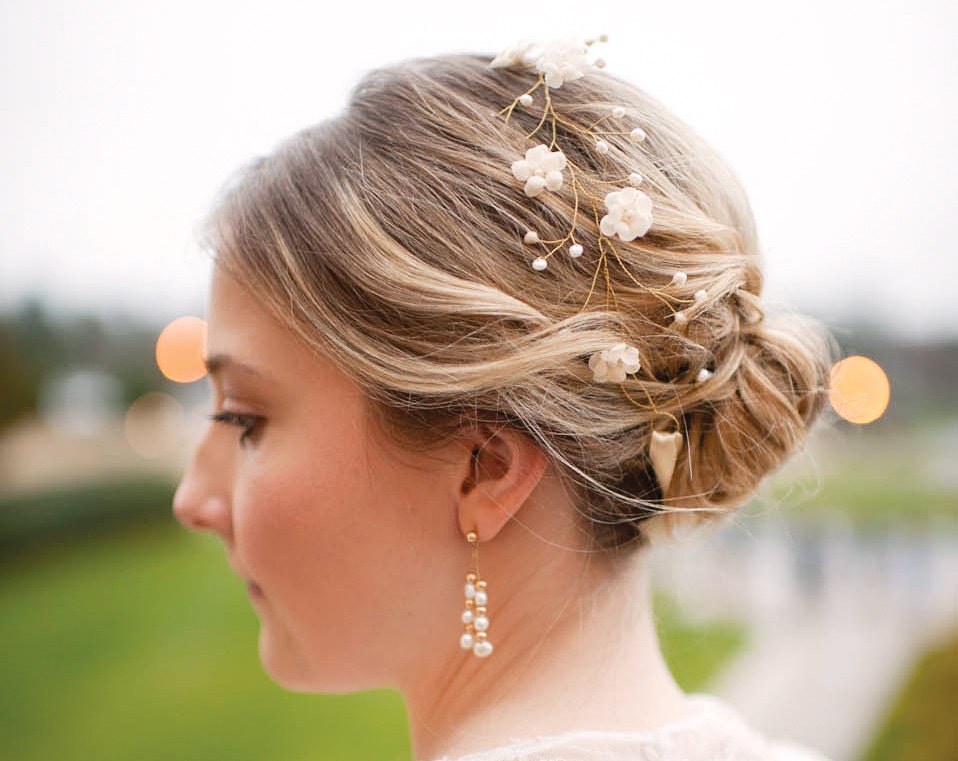 Wedding floral crown, bridal hair accessories, wedding tiara, bridal tiara, gold crown, hair wreath, flower crown, flower crown, headpiece.