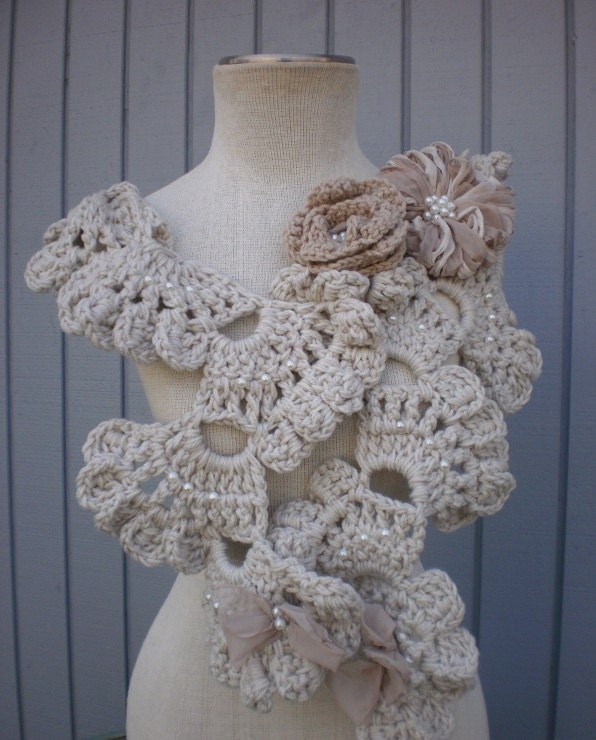 sea shell neckwarmer pastel 2