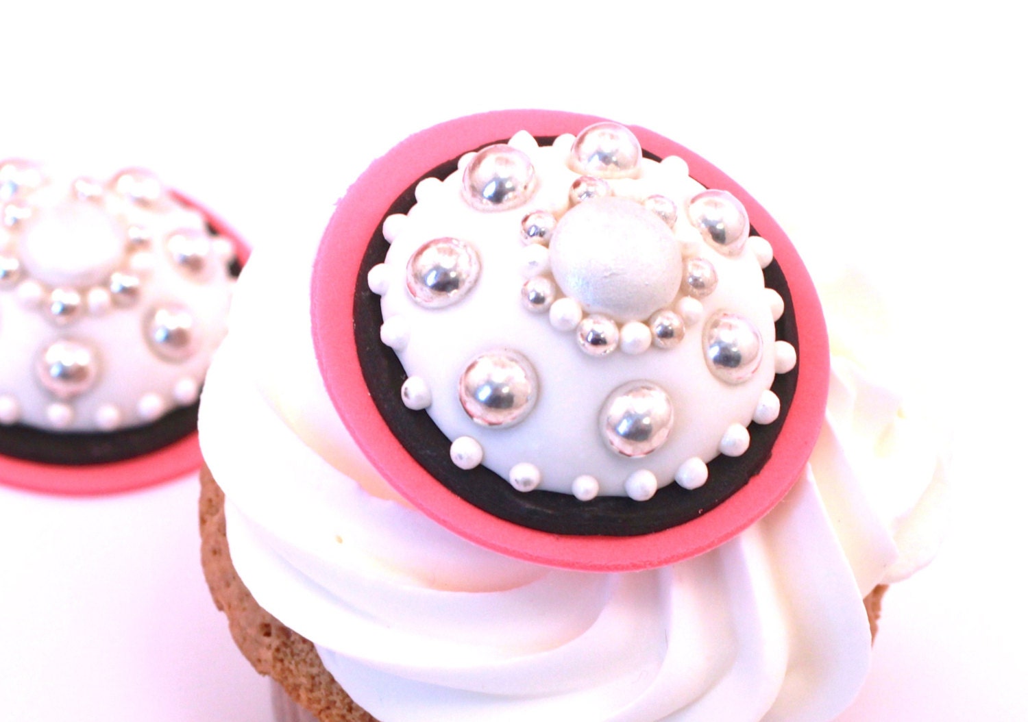 Pearl Brooch Jewelry Theme  Fondant Cupcake Toppers