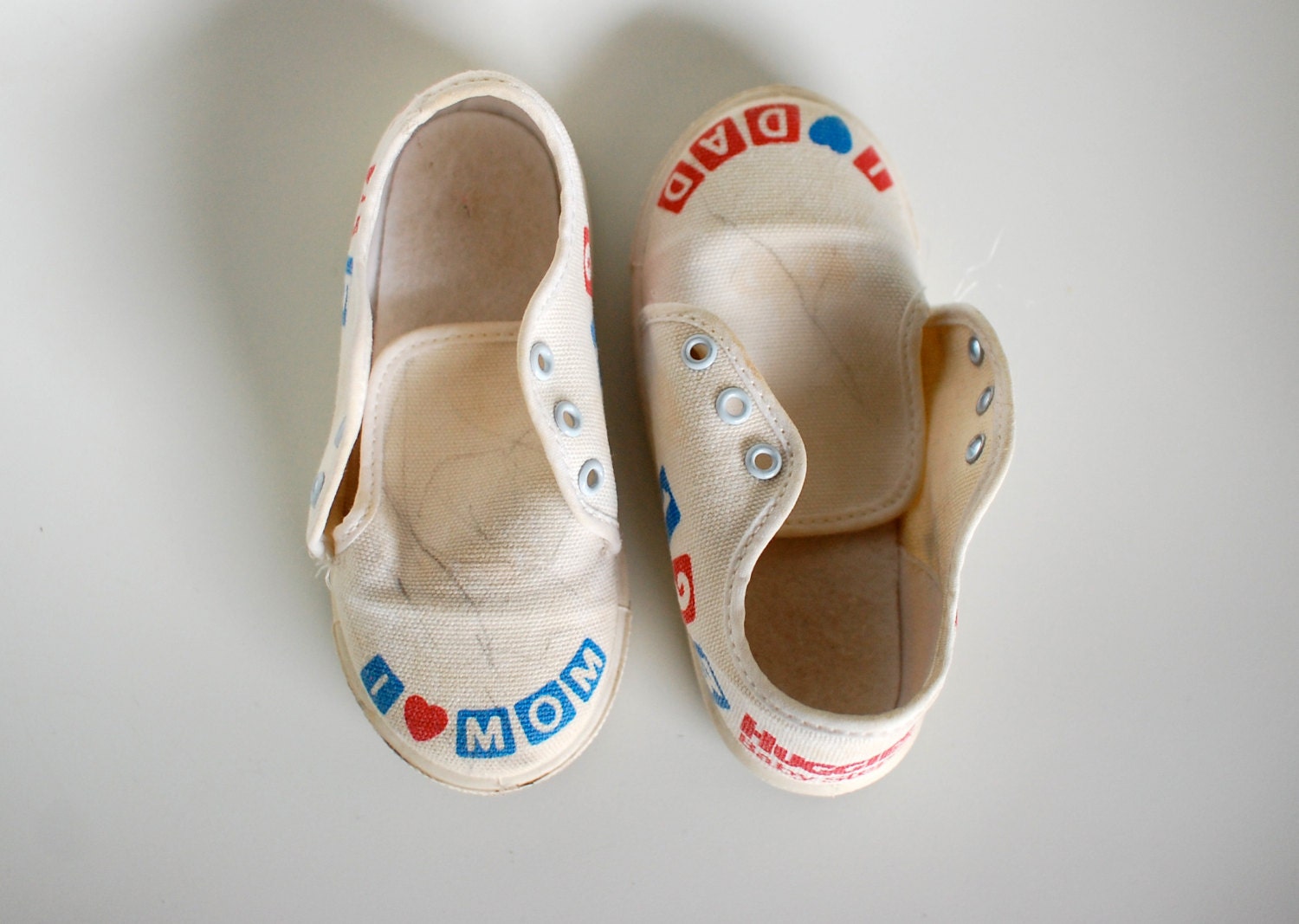 Vintage 1980s Huggies canvas baby shoes