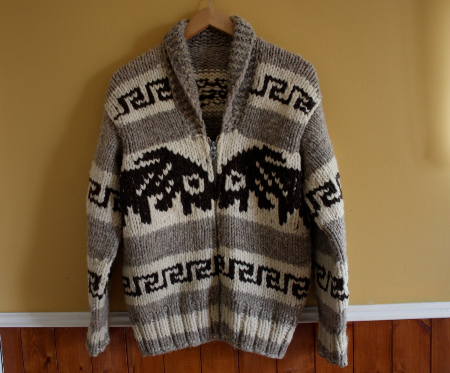 Vintage 70's Cowichan Sweater / Handknit Cowichan Wool Sweater / Women size small medium