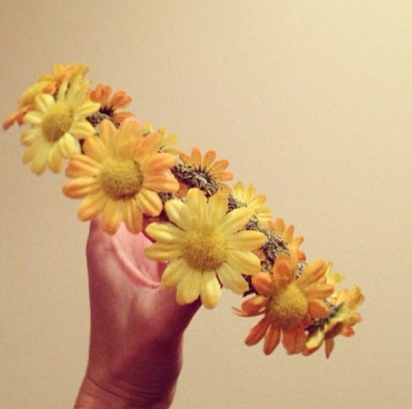 Yellow daisy flower crown 