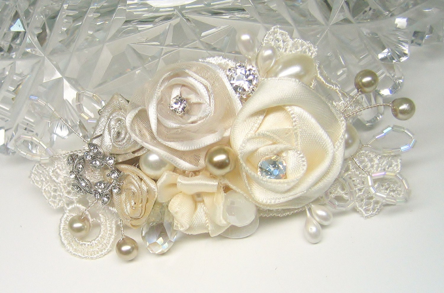 Bridal Hair Comb or Clip- Ivory Hair Accessories- Floral Hair Clip- Vintage Hair Piece- Cream Wedding Hair Accessories- Pearl hair comb