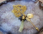 the green calcite with gold pendants necklace