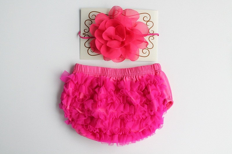 Baby Ruffle Bloomers set .. Lace Ruffle Bum Baby Bloomer .. Baby bloomers .. Ruffle bloomers .. Diaper cover .. Photo prop