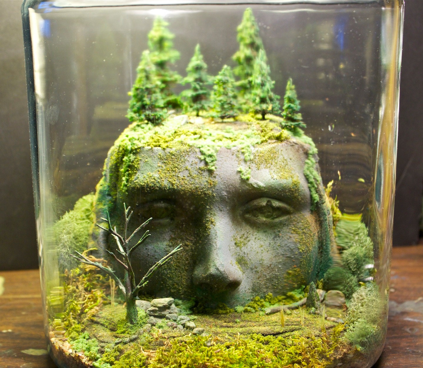 Ancient Goddess Ruins - Fantasy Forest - Terrarium / Diorama