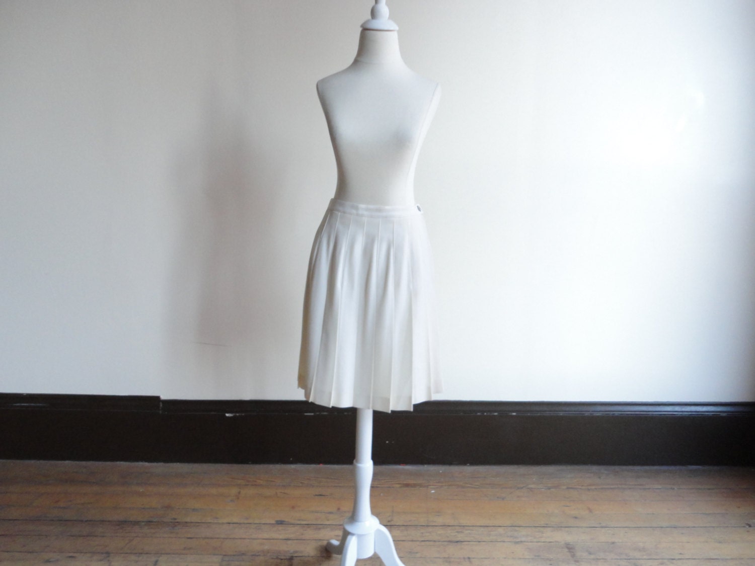 white pleated skirt,  white skirt for women, mid length skirts