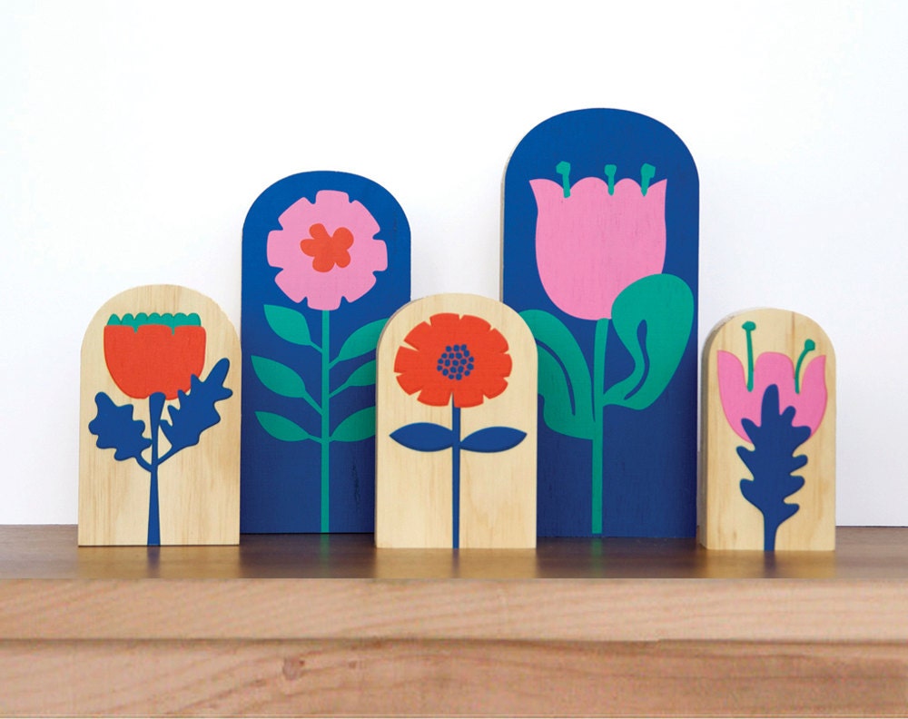 SET FIVE Spring Feel Woodys: ornaments or bookends