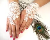 Bridal Gloves, Wedding Gloves, Ivory Lace gloves, Fingerless Gloves, Ivory wedding, cuffs, wedding cuffs, bride, bridal gloves, Bridal cuffs