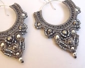 Macrame Earrings - Shades of Gray, Silver and Pyrite - neferknots Macrame Earrings - Shades of Gray, Silver and Pyrite - neferknots
