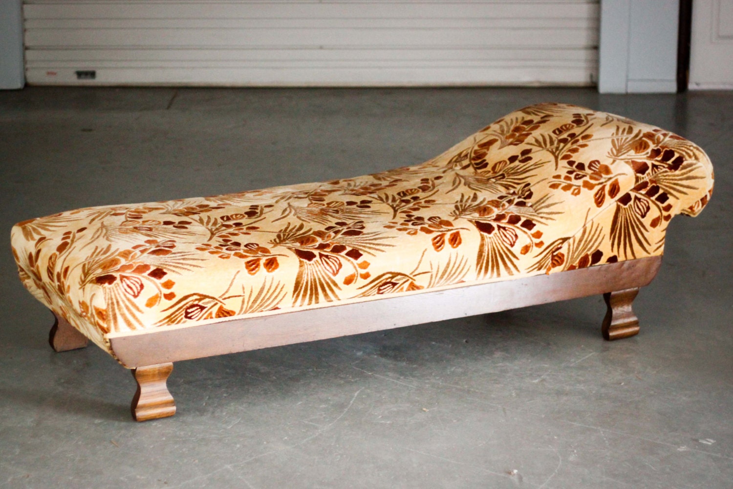 Retro Mid Century  Upholstered Chaise Lounge