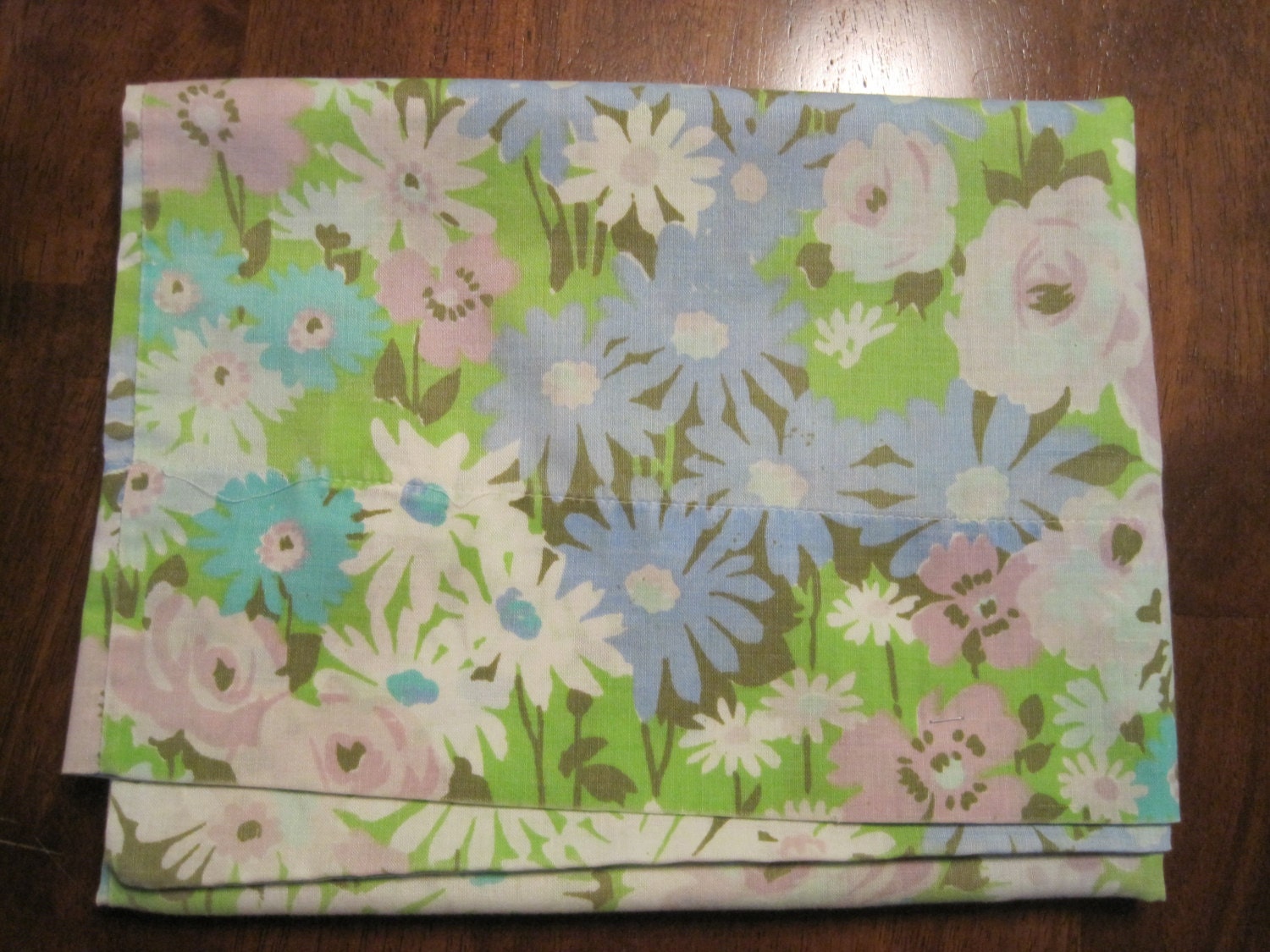 Vintage Pequot floral standard size pillowcase