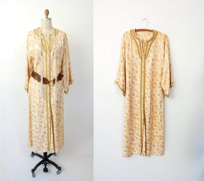 Vintage 60's embroidered caftan maxi dress / boho ethnic oversized / M medium
